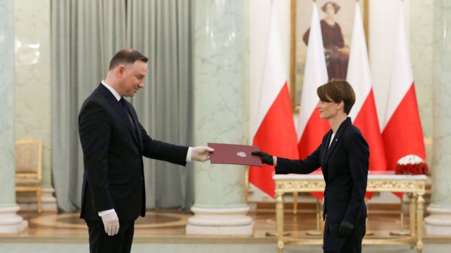 Prezydent Andrzej Duda na wniosek premiera Mateusza Morawieckiego powołał minister rozwoju Jadwigę Emilewicz na stanowisko Wiceprezesa Rady Ministrów.