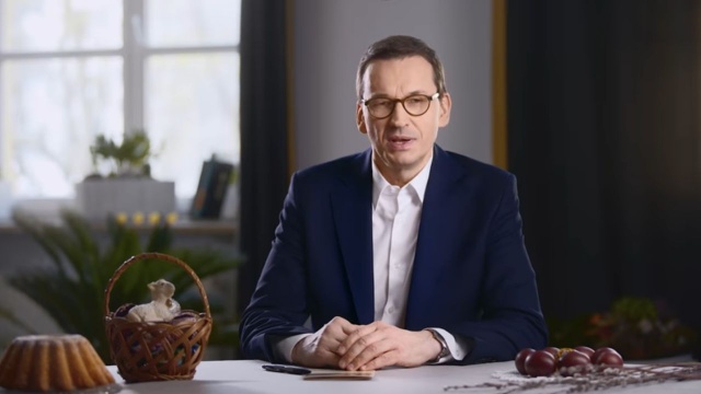 Przed nami trudna Wielkanoc. Wierzę jednak, że okaże się ona wielkim świętem nadziei i nowego życia. Tego właśnie życzę Wam wszystkim i każdemu z osobna w te wyjątkowe Święta - powiedział premier Morawiecki.