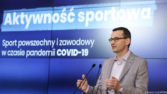 Od 4 maja mają być otwarte boiska oraz inne obiekty sportowe na otwartej przestrzeni. Maksymalnie będzie z nich mogło korzystać sześć osób. Premier Mateusz Morawiecki przedstawił plan przywracania aktywności sportowej.