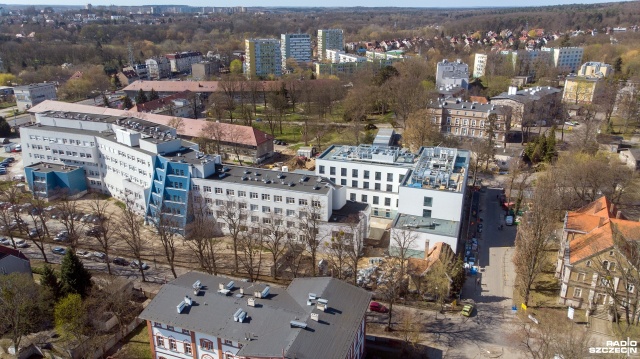 Poradnia Kardiologiczna, Zaburzeń Rytmu i Kontroli Stymulatorów Serca znajdująca się w szpitalu przy ulicy Arkońskiej została tymczasowo przeniesiona do budynku przy ulicy Broniewskiego 22.