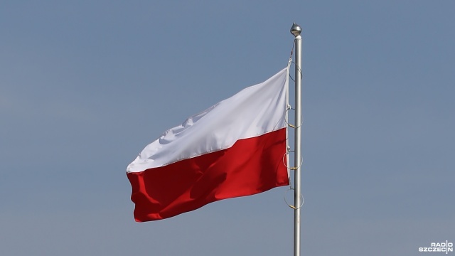 Nasi rodacy mieszkający w Rosji starają osobiście i za pomocą Internetu zamanifestować swoją przynależność do narodu polskiego. W Rosji mieszka około 300 tysięcy osób, które oficjalnie przyznają się do polskich korzeni.
