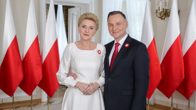 Para prezydencka Andrzej Duda i Agata Kornhauser-Duda złożyli życzenia Polonii i Polakom mieszkającym za granicą.