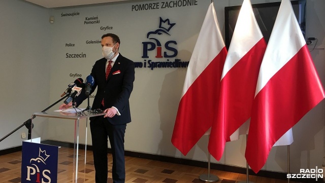 Radny Sejmiku Województwa Zachodniopomorskiego z Prawa i Sprawiedliwości Zbigniew Bogucki złożył zawiadomienie do prokuratury w sprawie wpisów w internecie, które mówiły o mordowaniu przeciwników politycznych.
