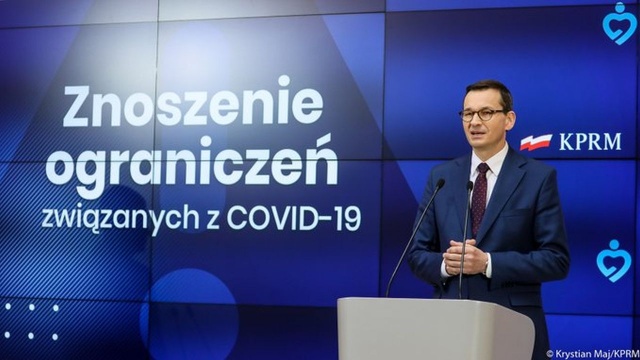 Trzeci etap znoszenia obostrzeń wchodzi w życie od przyszłego poniedziałku. Co się zmieni