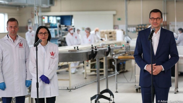 Premier Mateusz Morawiecki zapowiedział, że w najbliższym czasie rząd zamierza podnieść zasiłek dla bezrobotnych oraz wprowadzić specjalny zasiłek solidarnościowy.