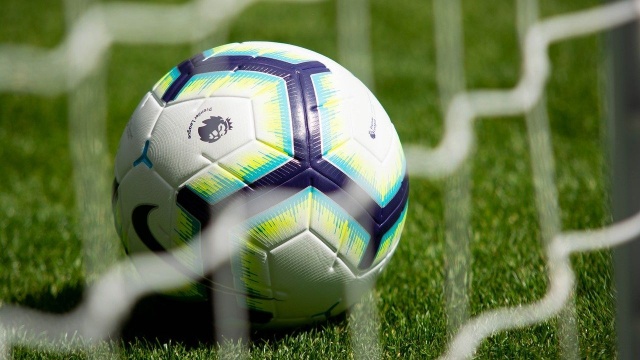 U 6 piłkarzy z łącznej liczby blisko 750 przebadanych stwierdzono obecność koronawirusa - poinformowała angielska ekstraklasa piłkarska.