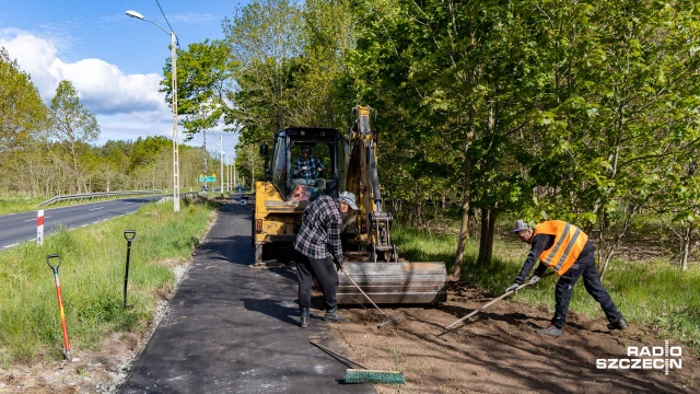 Będzie miała 15 kilometrów i połączy bezpośrednio Police z Trzebieżą. Przebiegać będzie przez miejscowości Dębostrów, Niekłończyca i Uniemyśl. Mowa o drodze dla rowerów, która zostanie oddana do użytku już na początku wakacji.