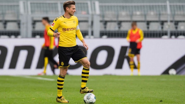 Były reprezentant Polski Łukasz Piszczek przedłużył o rok, czyli do końca przyszłego sezonu, kontrakt z Borussią Dortmund.
