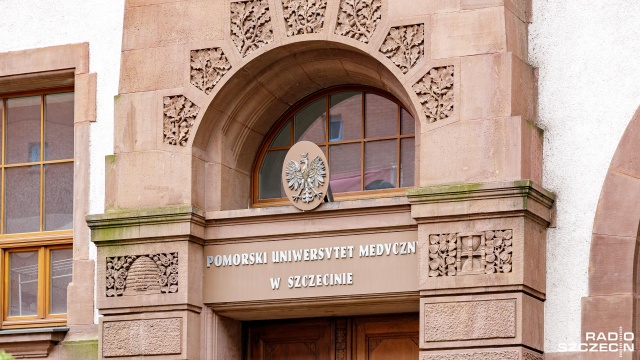 Na co dzień szkolą się tam studenci, a teraz personel medyczny i pracownicy urzędu miasta. Tak jest w Centrum Symulacji Medycznej Pomorskiego Uniwersytetu Medycznego w Szczecinie.