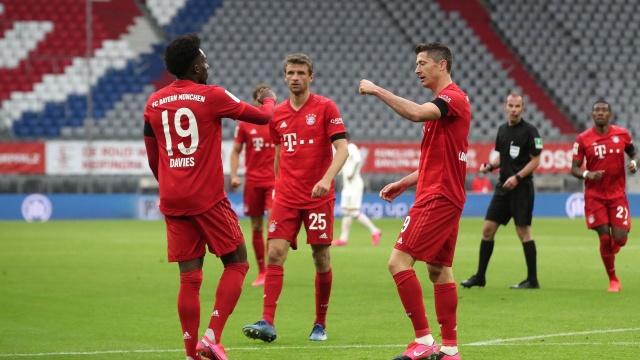 W meczu 27. kolejki niemieckiej ekstraklasy piłkarskiej FSV Mainz uległo RB Lipsk 0:5 (0:3).