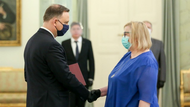 Prezydent Andrzej Duda wręczył Małgorzacie Manowskiej akt powołania na stanowisko Pierwszego Prezesa Sądu Najwyższego.
