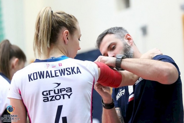Łukasz Filipecki - trener przygotowania fizycznego klubu Grupa Azoty Chemik Police - znalazł się także w sztabie szkoleniowym reprezentacji Czech w siatkówce kobiet.
