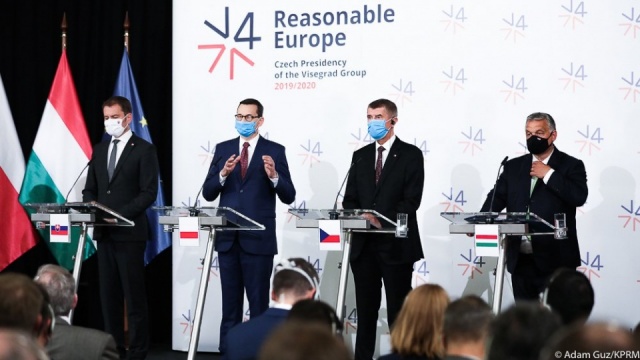 Państwa Grupy Wyszehradzkiej w czwartek w Lednicach na Morawach uzgodniły wspólne stanowisko wobec nadchodzących negocjacji dotyczących nowego unijnego budżetu oraz Europejskiego Funduszu Odbudowy.