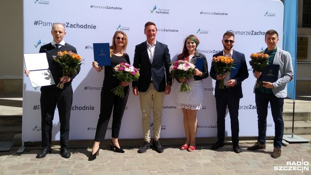 Sześcioro młodych ludzi z regionu otrzymało artystyczne stypendia marszałka województwa.