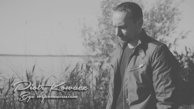 Piotr Kowacz, ratownik medyczny z filii w Białogardzie Wojewódzkiej Stacji Pogotowia Ratunkowego w Szczecinie, właśnie nagrał swój pierwszy klip do utworu Być wspomnieniem, którego jest autorem.