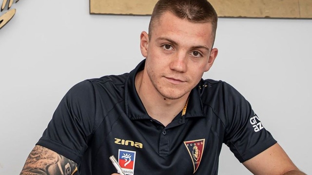 Jakub Bursztyn na dłużej w Pogoni: bramkarz przedłużył kontrakt ze szczecińskim klubem do 2022 roku.