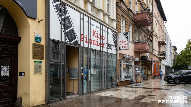 Po trzymiesięcznej przerwie wraca kino Pionier. Widzowie będą mogli zobaczyć w piątek cztery filmy.