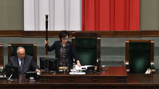 Sejm przyjął ustawę o bonie turystycznym - niecodzienna postawa posłów
