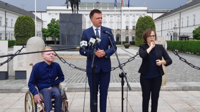 Kandydat na prezydenta Szymon Hołownia zaprezentował kolejną odsłonę swojego programu wyborczego poświęconą osobom z niepełnosprawnościami.
