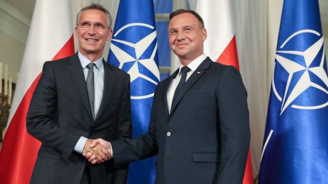 Jedność więzi transatlantyckiej i podkreślenie znaczenia amerykańskiej obecności dla bezpieczeństwa Europy - to wspólny przekaz prezydenta Andrzeja Dudy i szefa NATO Jensa Stoltenberga.
