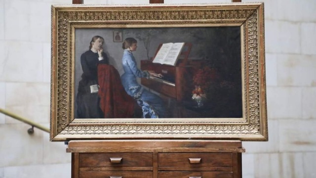 Obraz Jacka Malczewskiego Przy fortepianie po blisko 80 latach wrócił do Muzeum Narodowego w Warszawie. To kolejna polska strata wojenna, której restytucja zakończyła się sukcesem.