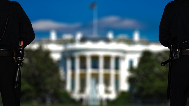 W USA, w miastach rządzonych przez Demokratów dewastowane i obalane są pomniki amerykańskich przywódców i narodowych bohaterów posądzanych o rasizm.