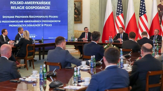 Prezydent Andrzej Duda zapewnił, że amerykańskie firmy będą miały najlepsze warunki inwestowania w naszym kraju. W Pałacu Prezydenckim w Warszawie Andrzej Duda spotkał się z przedstawicielami amerykańskiego biznesu w Polsce.