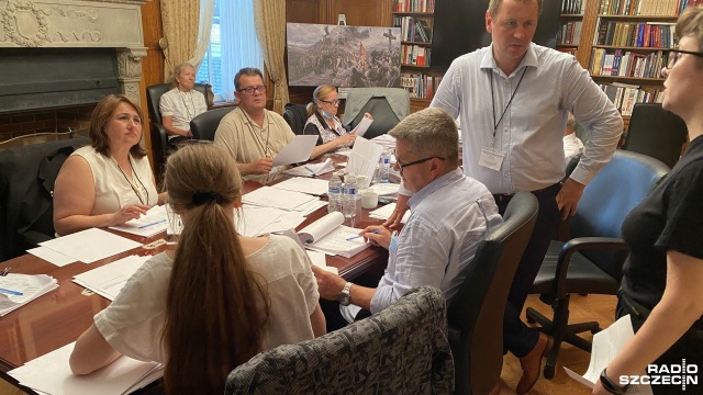 Niedziela jest dniem wyborów prezydenckich. Również poza Polską można wziąć w nich udział. Za granicą powołano 169 obwodów wyborczych.