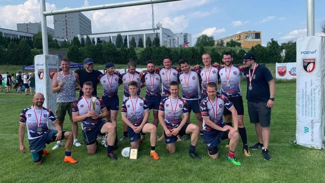 Drużyna trenera Jacka Jasińskiego zdobyła srebrny medal w Pucharze Polski rugby w odmianie olimpijskiej odbywającym się w Poznaniu.