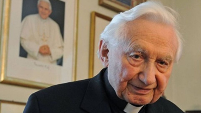 Nie żyje ksiądz Georg Ratzinger - brat papieża seniora Benedykta XVI. Duchowny zmarł w Regensburgu w wieku 96 lat.