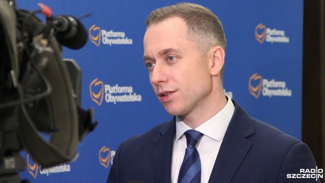 Szef sztabu kandydata Koalicji Obywatelskiej na prezydenta Cezary Tomczyk zaapelował do prezydenta Andrzeja Dudy o udział w debacie.