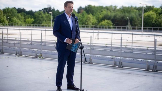Trwają odbiory zbiornika retencyjnego na terenie oczyszczalni ścieków Czajka - poinformował prezydent stolicy i kandydat na prezydenta RP Rafał Trzaskowski.