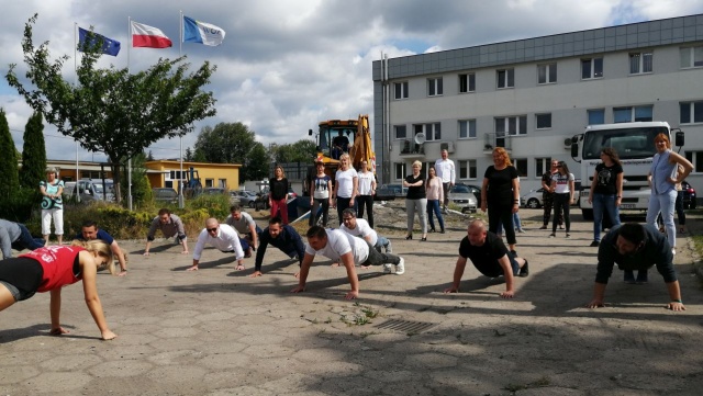 Kolejni śmiałkowie pompowali dla Franka Kępy ze Szczecina. Tym razem to pracownicy Wodociągów Zachodniopomorskich.