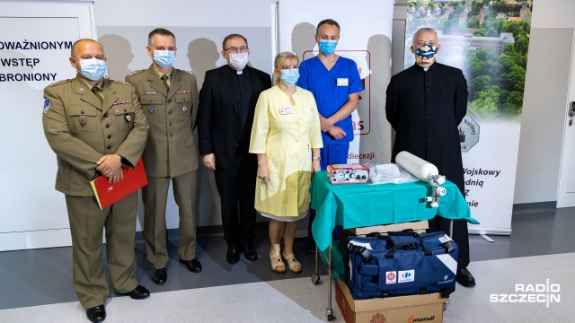 W ramach akcji wdzięcznimedykom Szpital Wojskowy w Szczecinie otrzymał od Caritas przenośny respirator.