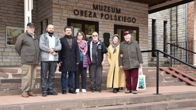 Powstała książka opisująca historię amerykańskiego bombowca, który spadł do jeziora Stolsko koło Szczecina. Jej autorem jest Brinley Morgan, który parę lat temu wraz z rodzinami pilotów latających bombowcem przyjechał do Polski.