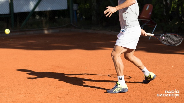 Blisko 30 osób wzięło udział w inauguracyjnej sportowej imprezie Weekendowy Family Tenis zorganizowanej przez Szczeciński Klub Tenisowy.