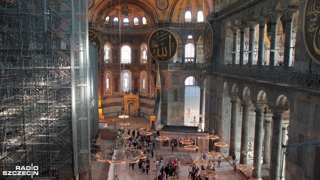 Papież powiedział, że z wielkim smutkiem przyjął wiadomość o zamianie muzeum Hagia Sophia w meczet. Franciszek spotkał się z wiernymi na południowej modlitwie Anioł Pański.