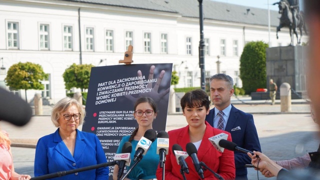 Lewica sprzeciwia się wypowiedzeniu przez Polskę konwencji stambulskiej. Przygotowania do wypowiedzenia konwencji o zwalczaniu przemocy wobec kobiet i przemocy domowej zapowiedziała ostatnio minister rodziny, pracy i polityki społecznej Marlena Maląg w TV Trwam.