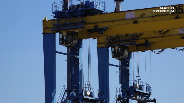 Będzie trzecia suwnica do przeładunku w szczecińskim porcie. Spółka DB Port Szczecin ogłosiła przetarg na jej wykonanie.