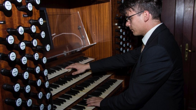 Filip Presseisen, jeden z najbardziej utalentowanych w Europie organistów oraz improwizatorów młodego pokolenia zagra w sobotę w Bazylice Archikatedralnej pw. św. Jakuba Apostoła w ramach 13. Międzynarodowego Festiwalu Organowego w Szczecinie.