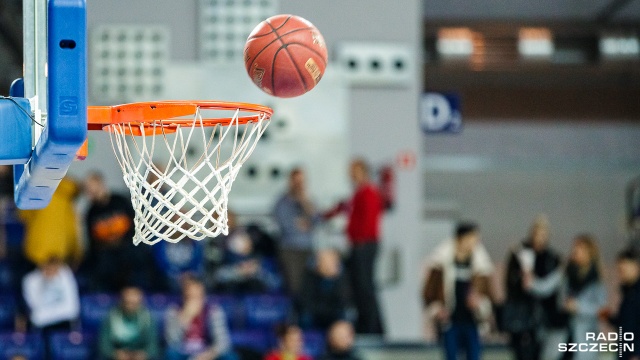 Znamy terminarz spotkań Energa Basket Ligi. Koszykarze PGE Spójni Stargard i Kinga Szczecin ligowe zmagania rozpoczną od występów na własnym parkiecie.