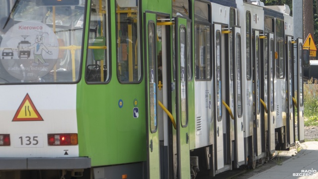 Nie kursowały tramwaje w okolicach Bramy Portowej. Kilka minut po 15 ruch wznowiono i tramwaje wróciły na swoje trasy.