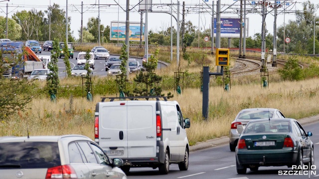 W pierwszym półroczu tego roku fotoradar przy ulicy Gdańskiej w Szczecinie udokumentował 6643 wykroczenia kierowców. To ósme miejsce w kraju na ponad 400 urządzeń.