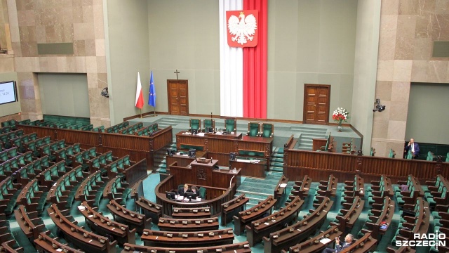 Prezydium Sejmu i Konwent Seniorów zdecydowali o przesunięciu posiedzenia na 14 sierpnia. Decyzja zapadła w poniedziałek wieczorem.