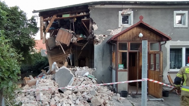 Wybuch zniszczył ich dom - teraz potrzebują pomocy. Do zdarzenia doszło 6 sierpnia w miejscowości Czepino w gminie Gryfino.