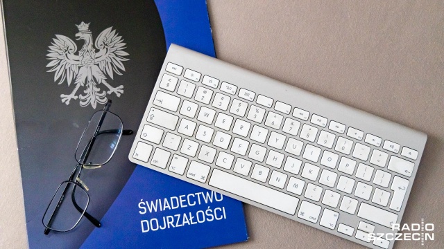Zdający maturę poznają we wtorek wyniki egzaminów. W tym roku ze względu na pandemię matury odbyły się nie w maju, a w czerwcu.