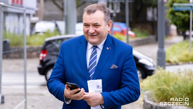 Senatorowie PiS zapowiadają wystąpienie z nadzwyczajnej komisji ds. klimatu w proteście przeciwko powołaniu na jej przewodniczącego senatora Stanisława Gawłowskiego.