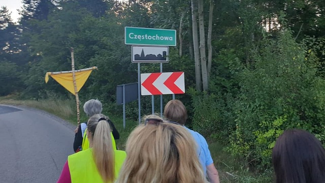 Większość z nich miała w czwartek rano w nogach ponad 600 kilometrów i 20 dni marszu. Przed Cudowny Obraz w Częstochowie dotarła Szczecińska Piesza Pielgrzymka na Jasną Górę.