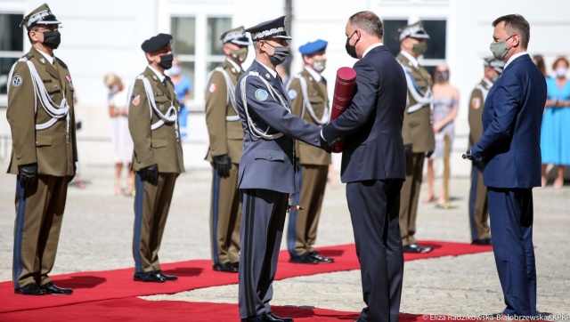 W przeddzień Święta Wojska Polskiego awanse generalskie otrzymało 13 oficerów polskiej armii.