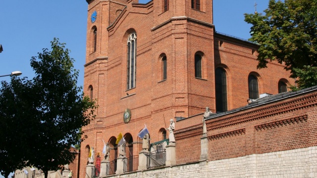 O godzinie 10.00 rozpoczęła się tradycyjna doroczna pielgrzymka kobiet i dziewcząt do sanktuarium Matki Sprawiedliwości i Miłości Społecznej w Piekarach Śląskich.